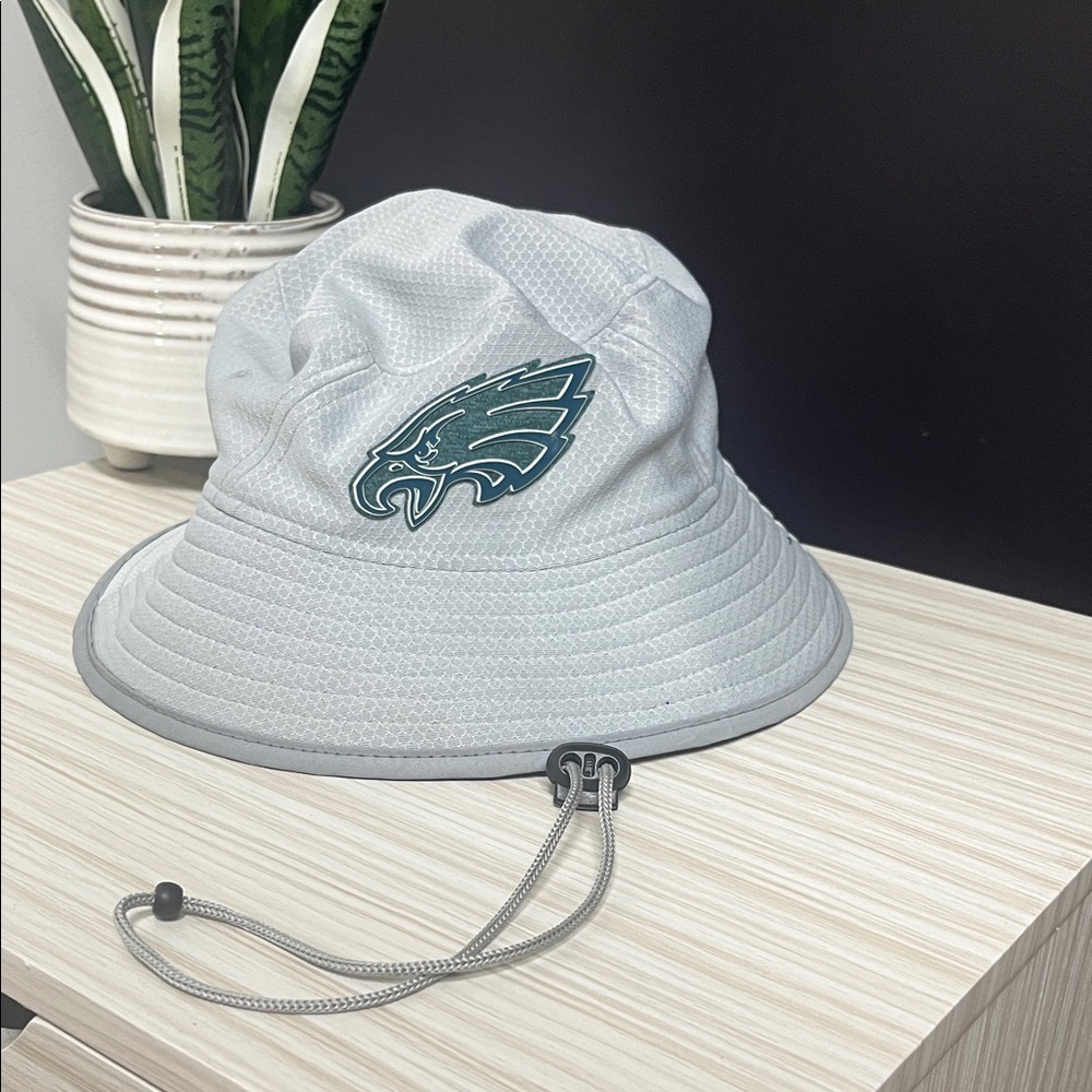 NFL Kids EAGLES Light Gray Bucket Hat with Logo!! EUC